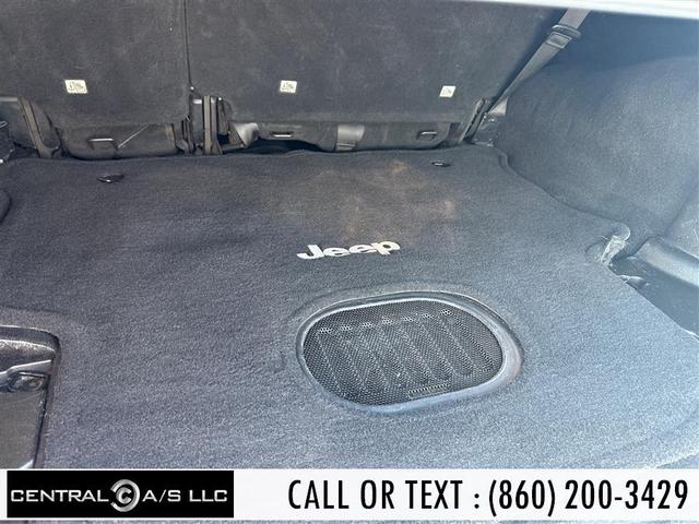 Photo of 2016 Bright White Clearcoat Jeep Wrangler Unlimited