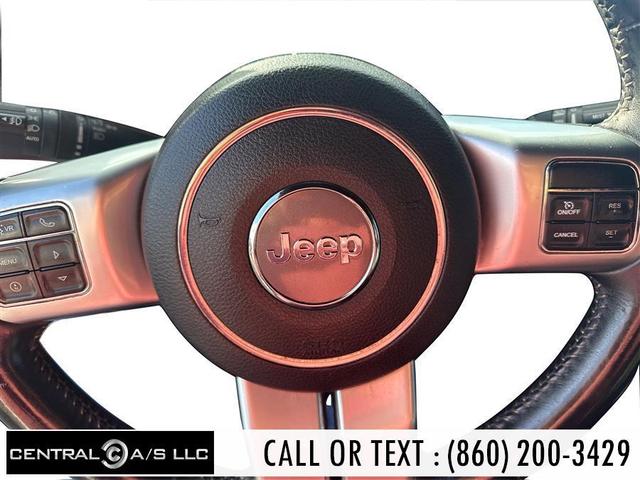 Photo of 2016 Bright White Clearcoat Jeep Wrangler Unlimited