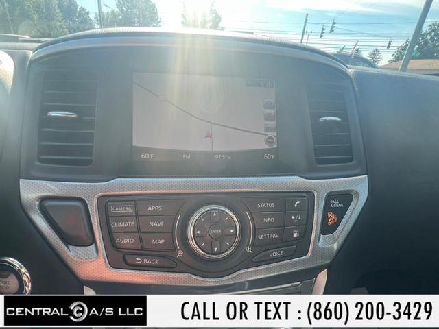 Photo of 2018 Magnetic Black Nissan Pathfinder