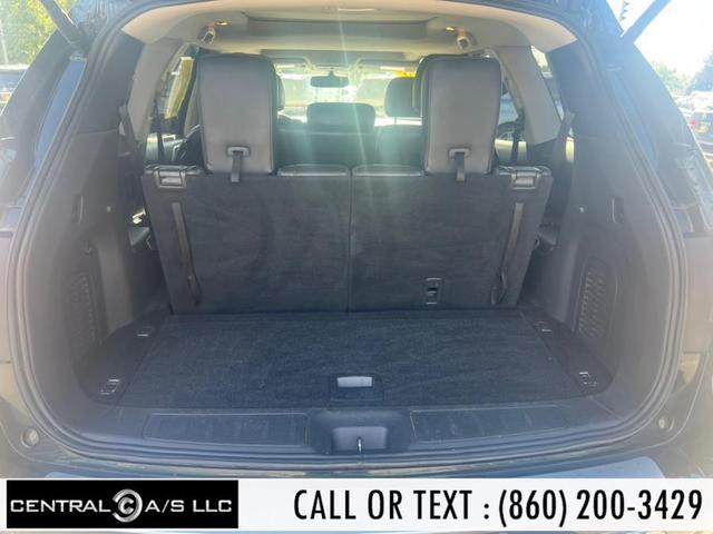 Photo of 2018 Magnetic Black Nissan Pathfinder