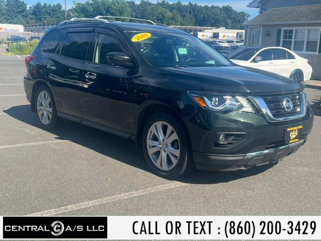 Photo of 2018 Magnetic Black Nissan Pathfinder