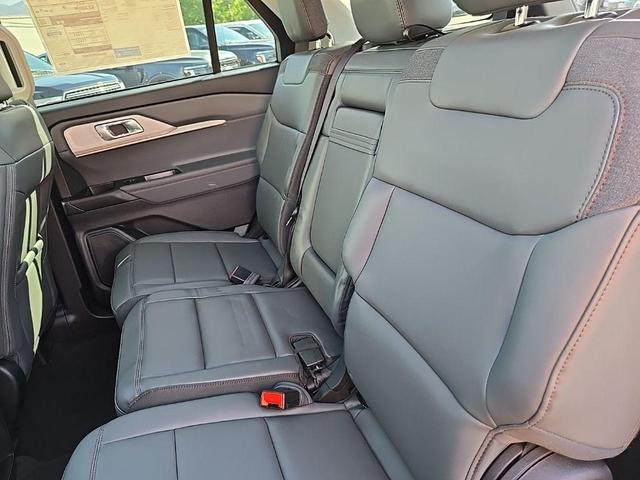 Photo of 2025 White Ford Explorer