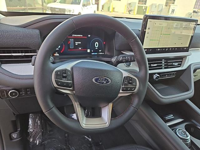 Photo of 2025 White Ford Explorer