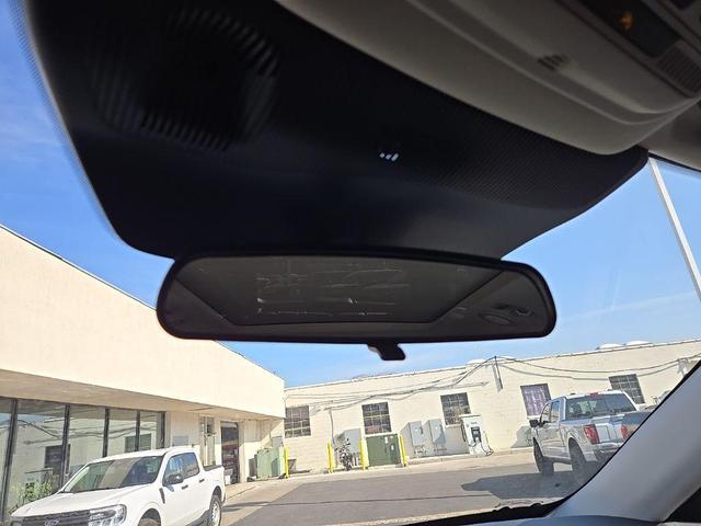 Photo of 2025 White Ford Explorer
