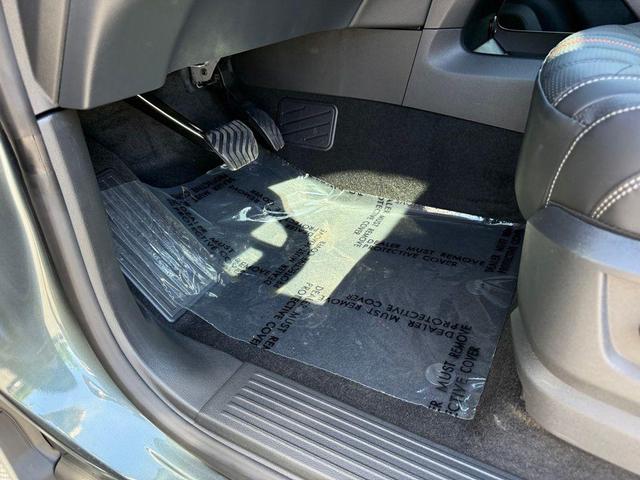 Photo of 2025 Alpine Metallic/Super Black Nissan Armada