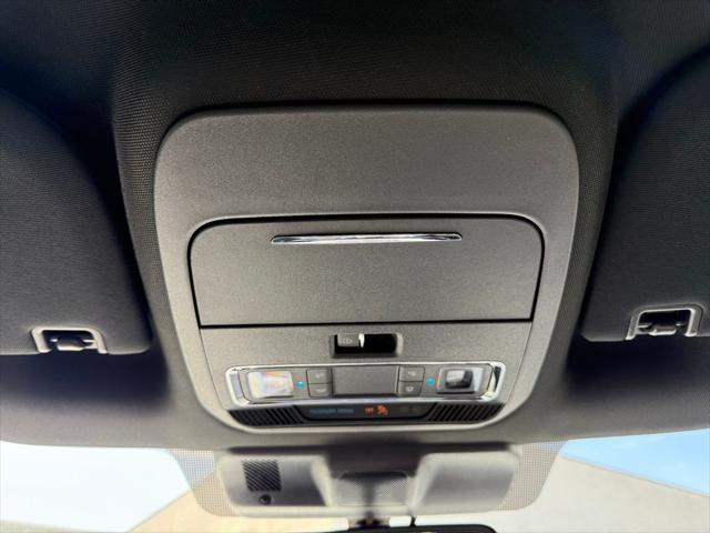 Photo of 2025 Oxford White Ford F-150