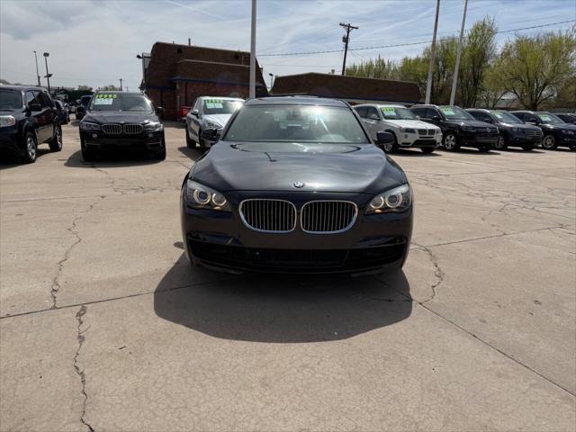 Photo of 2012 Gray BMW 750