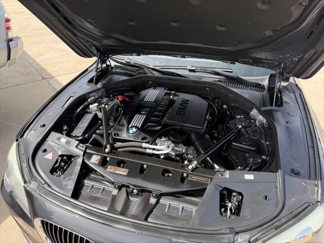 Photo of 2012 Gray BMW 750