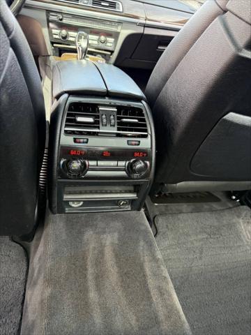 Photo of 2012 Gray BMW 750