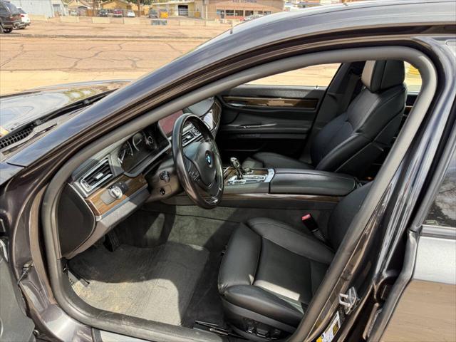 Photo of 2012 Gray BMW 750