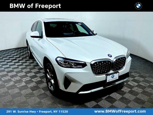 2022 BMW X4