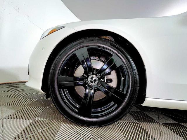 Photo of 2024 Polar White Mercedes-Benz C-Class
