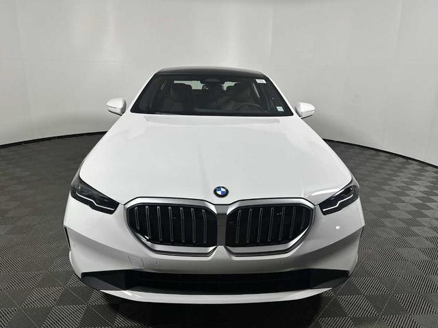 Photo of 2026 Alpine White BMW 530