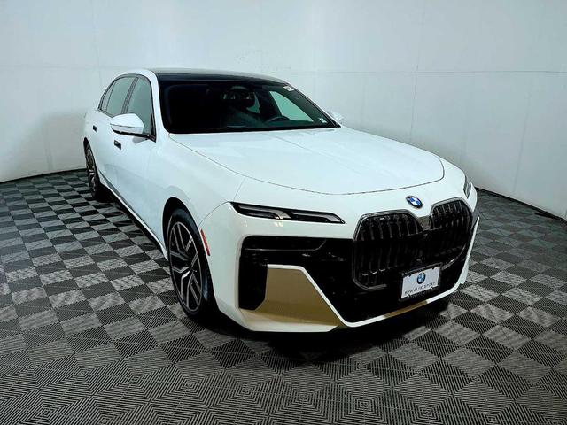 Photo of 2025 Alpine White BMW 740