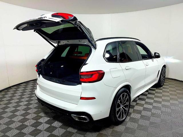 Photo of 2019 Alpine White BMW X5