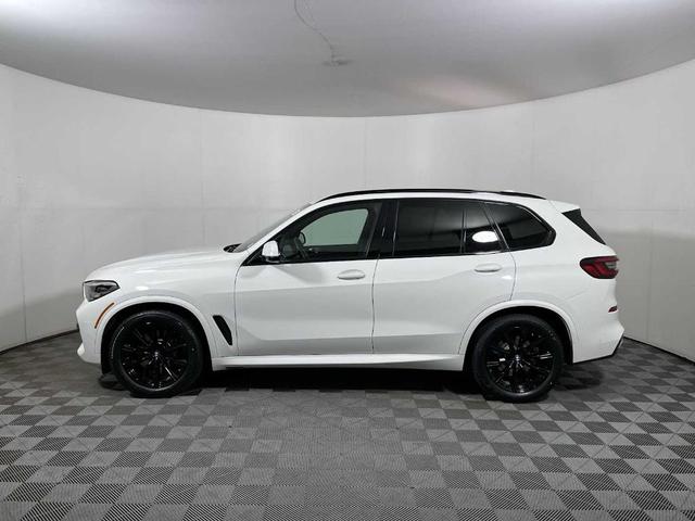 Photo of 2023 Alpine White BMW X5