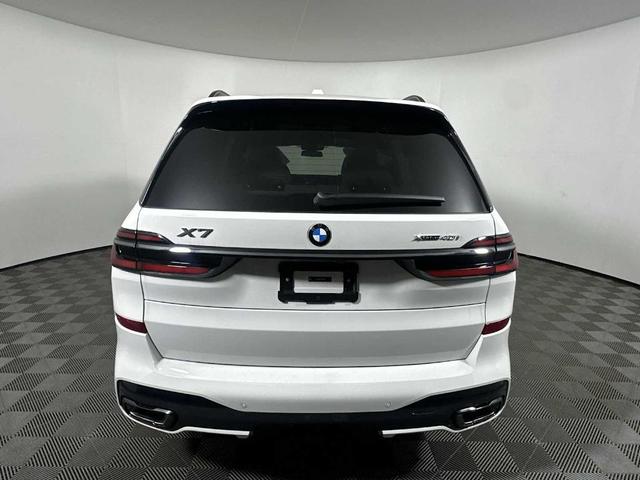 Photo of 2026 Alpine White BMW X7