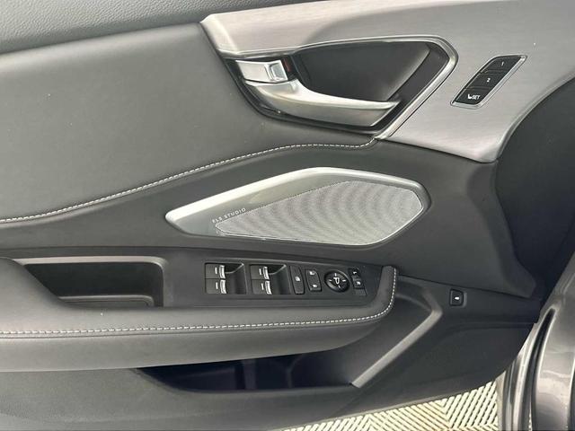 Photo of 2022 Liquid Carbon Metallic Acura RDX