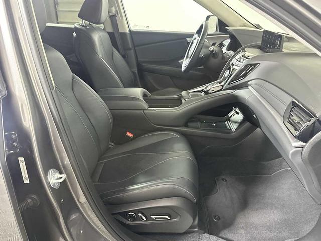 Photo of 2022 Liquid Carbon Metallic Acura RDX