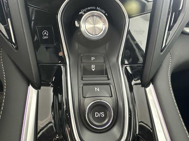 Photo of 2022 Liquid Carbon Metallic Acura RDX