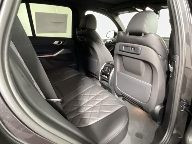 Photo of 2023 Dark Graphite Metallic BMW X5