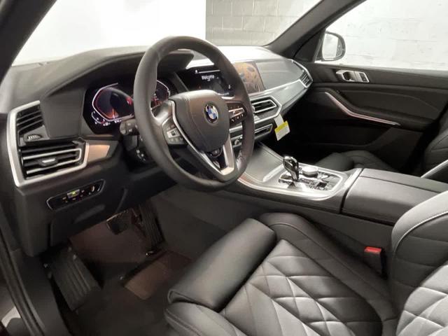 Photo of 2023 Dark Graphite Metallic BMW X5