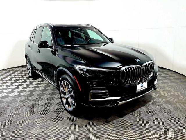 Photo of 2023 Jet Black BMW X5