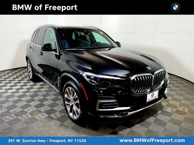 Photo of 2023 Jet Black BMW X5