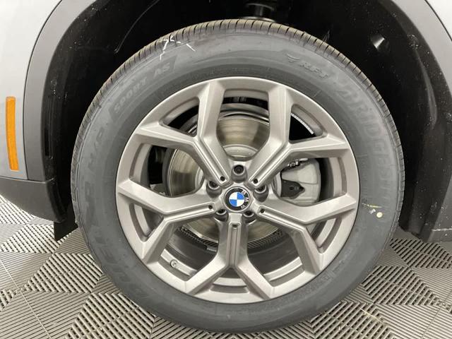 Photo of 2023 Skyscraper Gray Metallic BMW X3