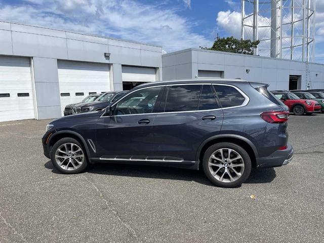 Photo of 2022 Metallic BMW X5