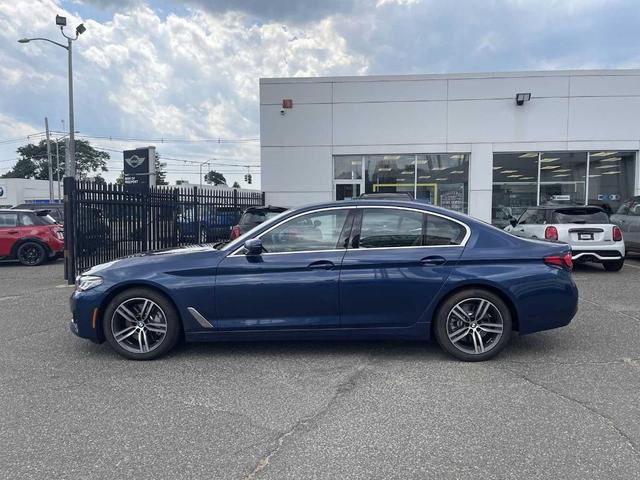 Photo of 2022 Phytonic Blue Metallic BMW 530
