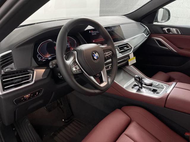 Photo of 2022 Jet Black BMW X6
