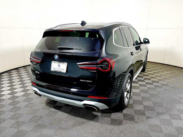 Photo of 2022 Jet Black BMW X3
