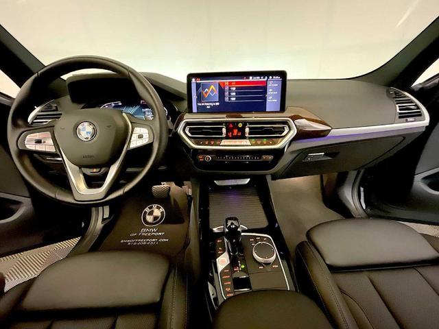 Photo of 2022 Jet Black BMW X3