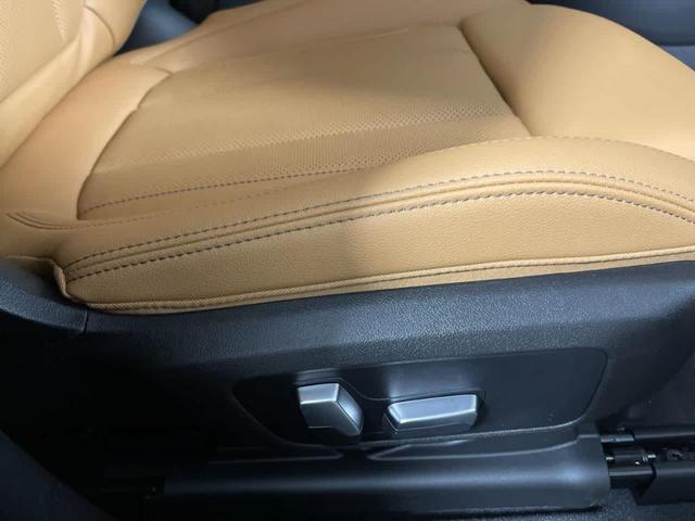 Photo of 2022 Jet Black BMW X3