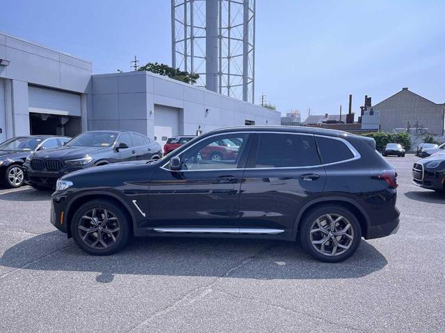 Photo of 2022 Jet Black BMW X3