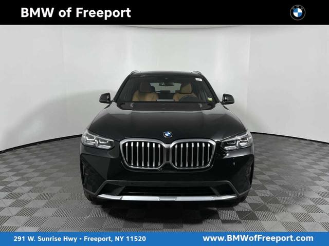 Photo of 2022 Jet Black BMW X3