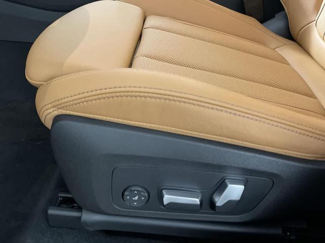 Photo of 2022 Jet Black BMW X3