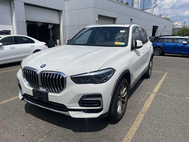 Photo of 2022 Alpine White BMW X5