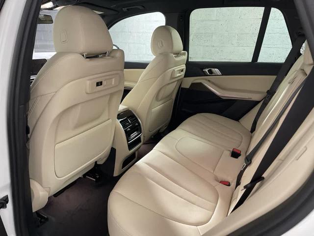 Photo of 2022 Alpine White BMW X5