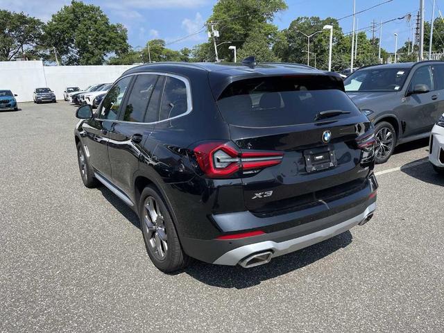 Photo of 2023 Black Sapphire Metallic BMW X3
