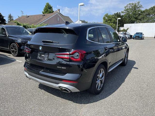 Photo of 2023 Black Sapphire Metallic BMW X3
