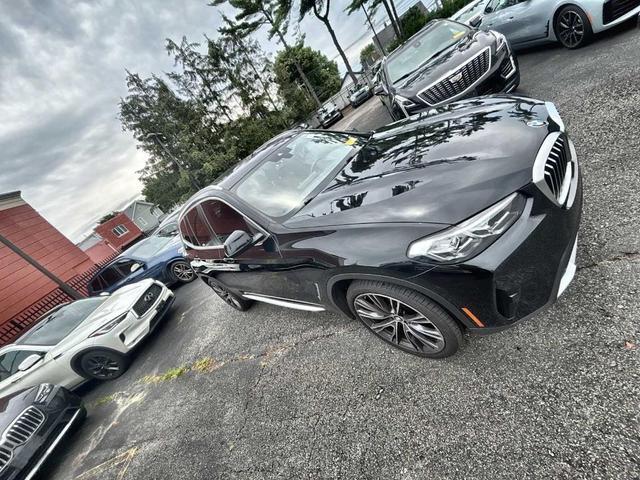 Photo of 2022 Black Sapphire Metallic BMW X3