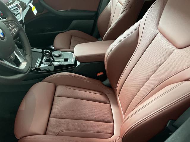 Photo of 2022 Black Sapphire Metallic BMW X3