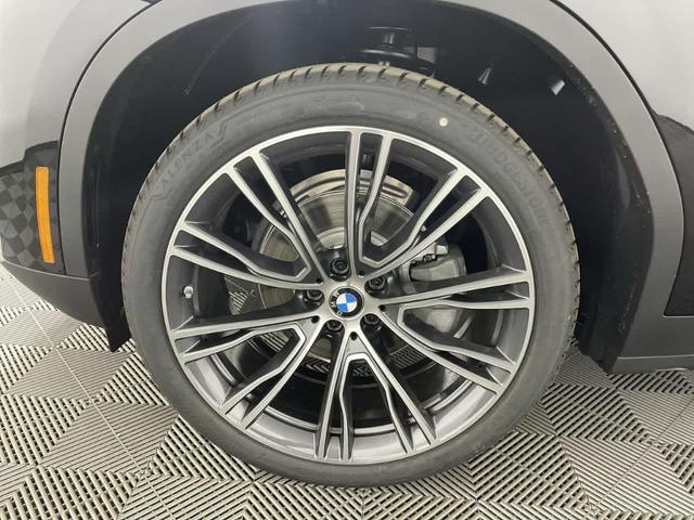 Photo of 2022 Black Sapphire Metallic BMW X3