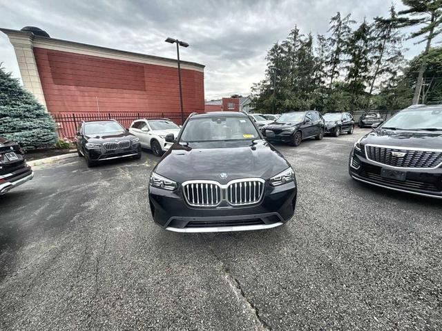 Photo of 2022 Black Sapphire Metallic BMW X3