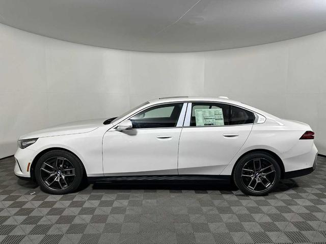 Photo of 2026 Alpine White BMW i5