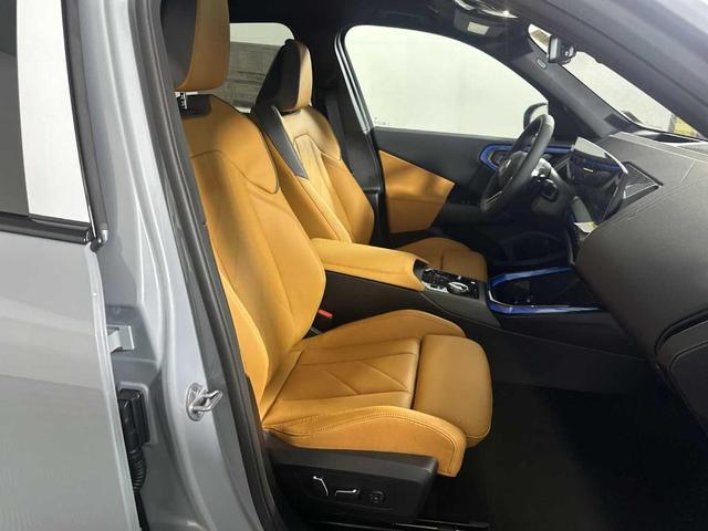 Photo of 2025 Gray Metallic BMW X3
