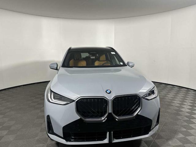 Photo of 2025 Gray Metallic BMW X3