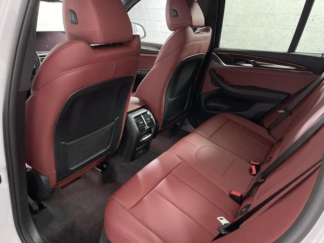 Photo of 2022 Mineral White Metallic BMW X3